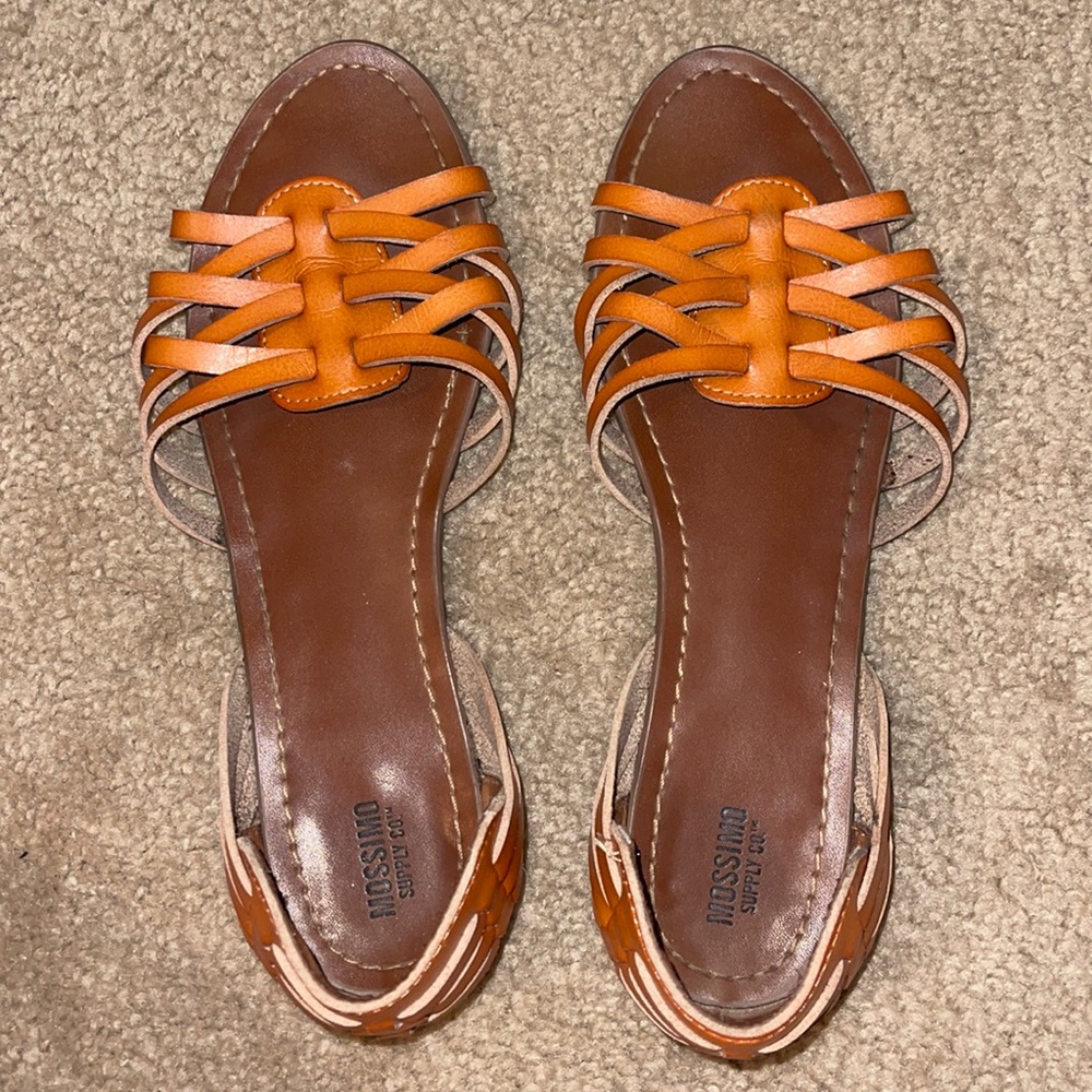 Brown women’s woven sandals size 9 1/2